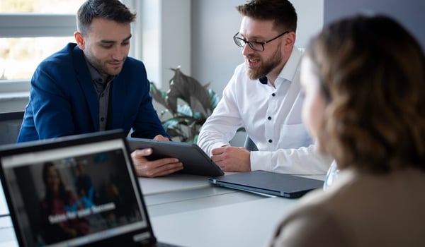 Account Management oder Neukundengewinnung: Welcher Bereich im Vertrieb passt zu dir?